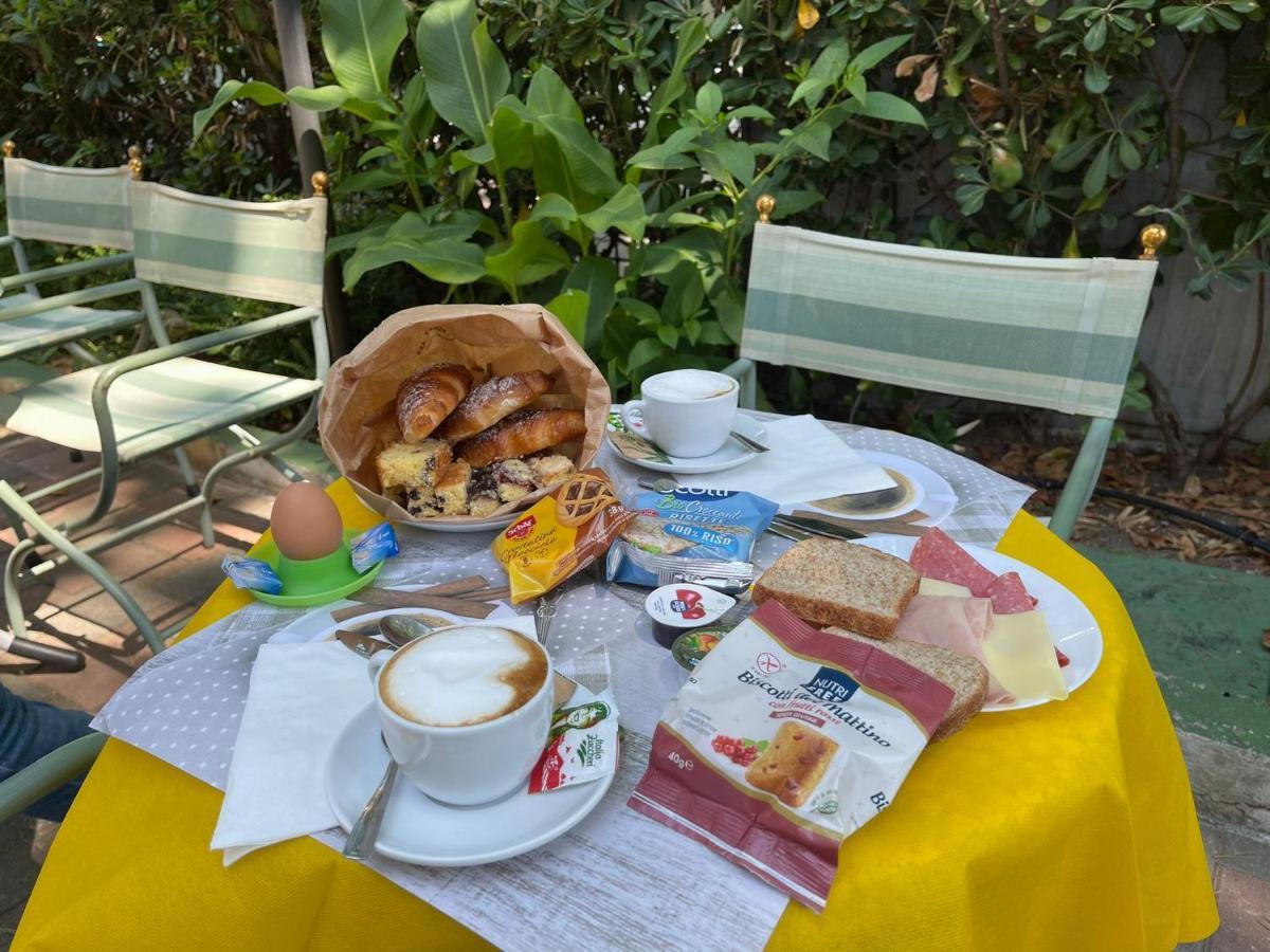 Hotel Montebello 리치오네 외부 사진