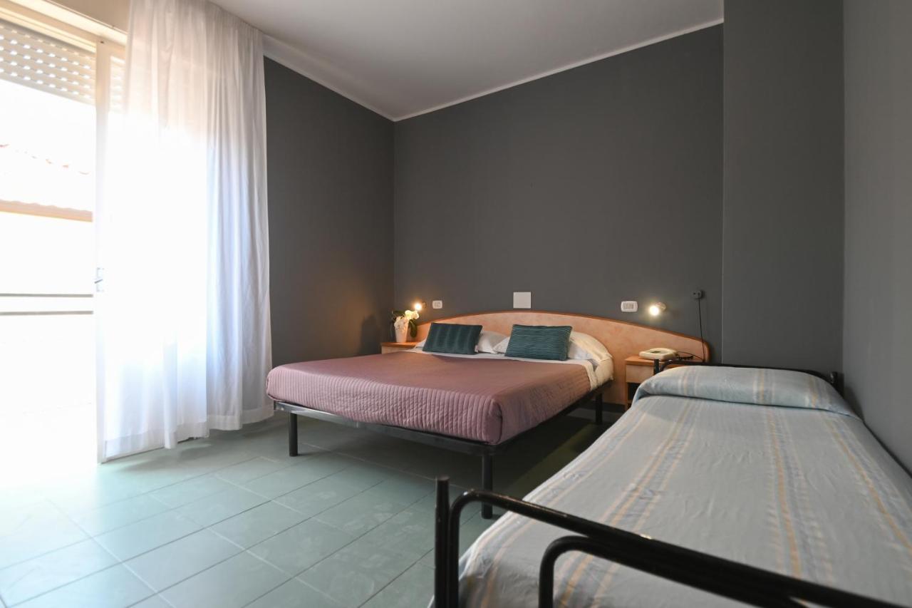 Hotel Montebello 리치오네 외부 사진