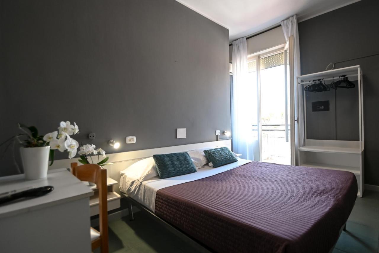 Hotel Montebello 리치오네 외부 사진