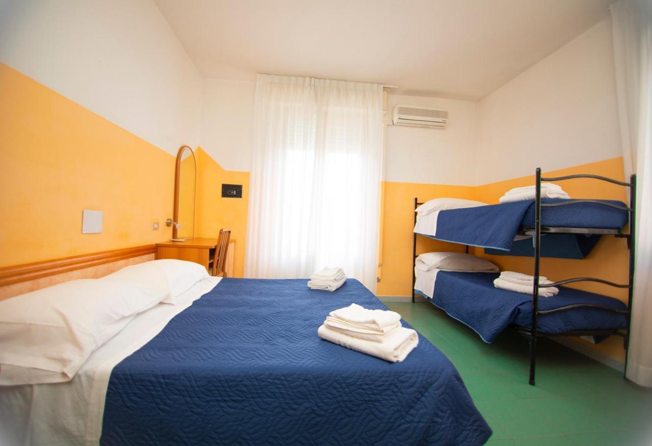 Hotel Montebello 리치오네 외부 사진