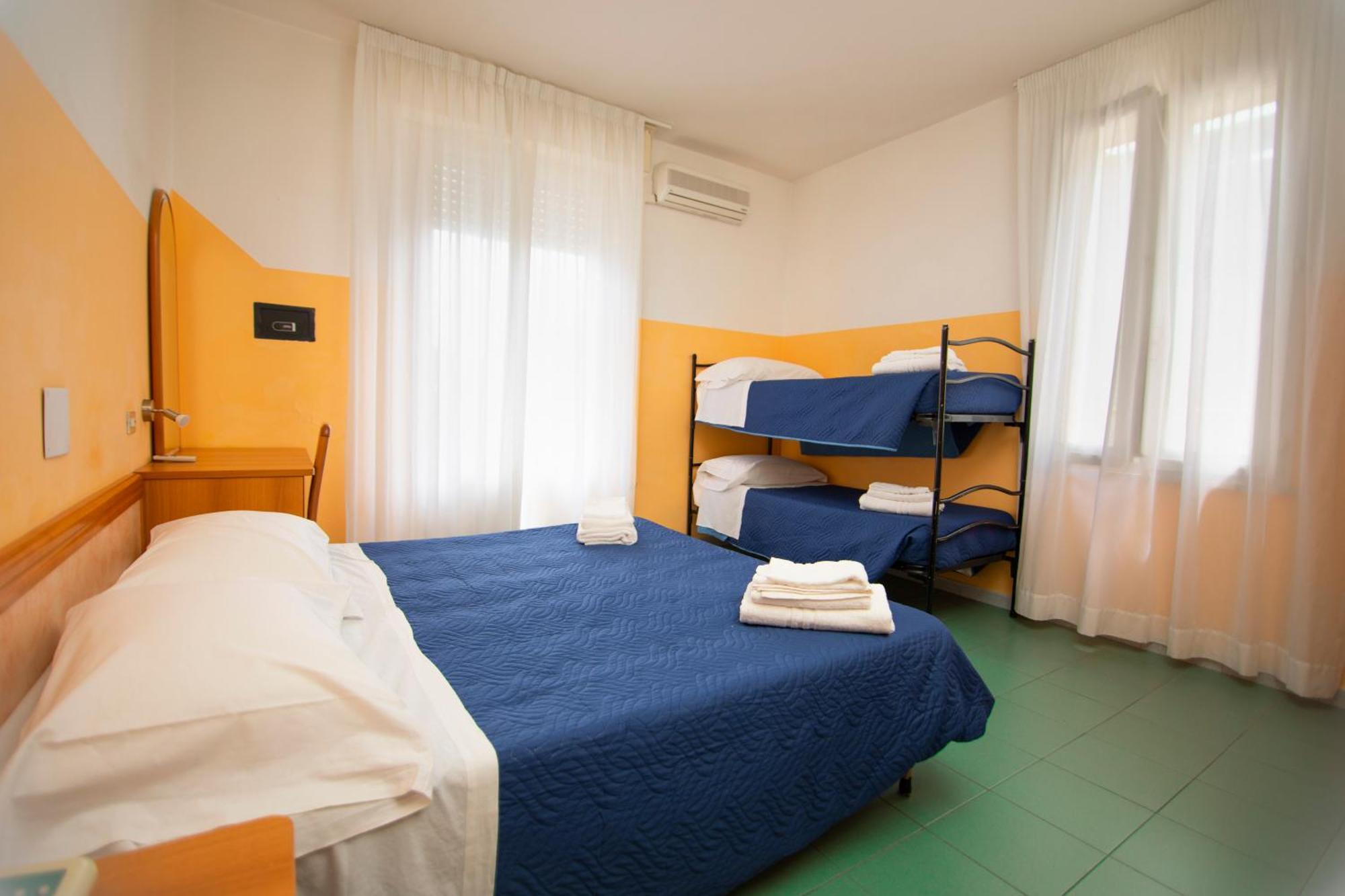 Hotel Montebello 리치오네 외부 사진