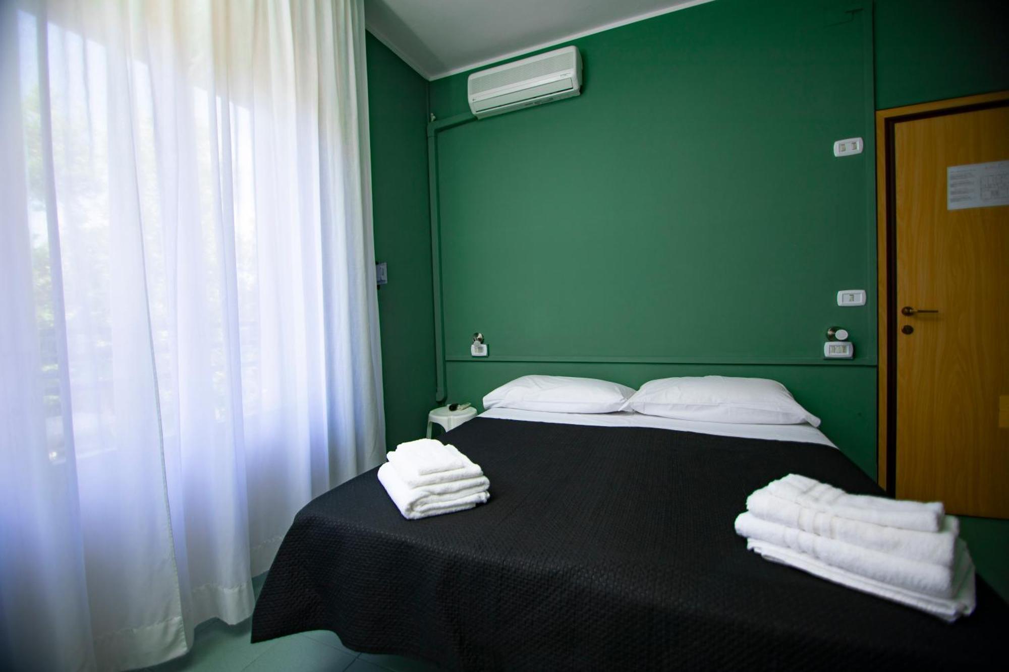 Hotel Montebello 리치오네 외부 사진