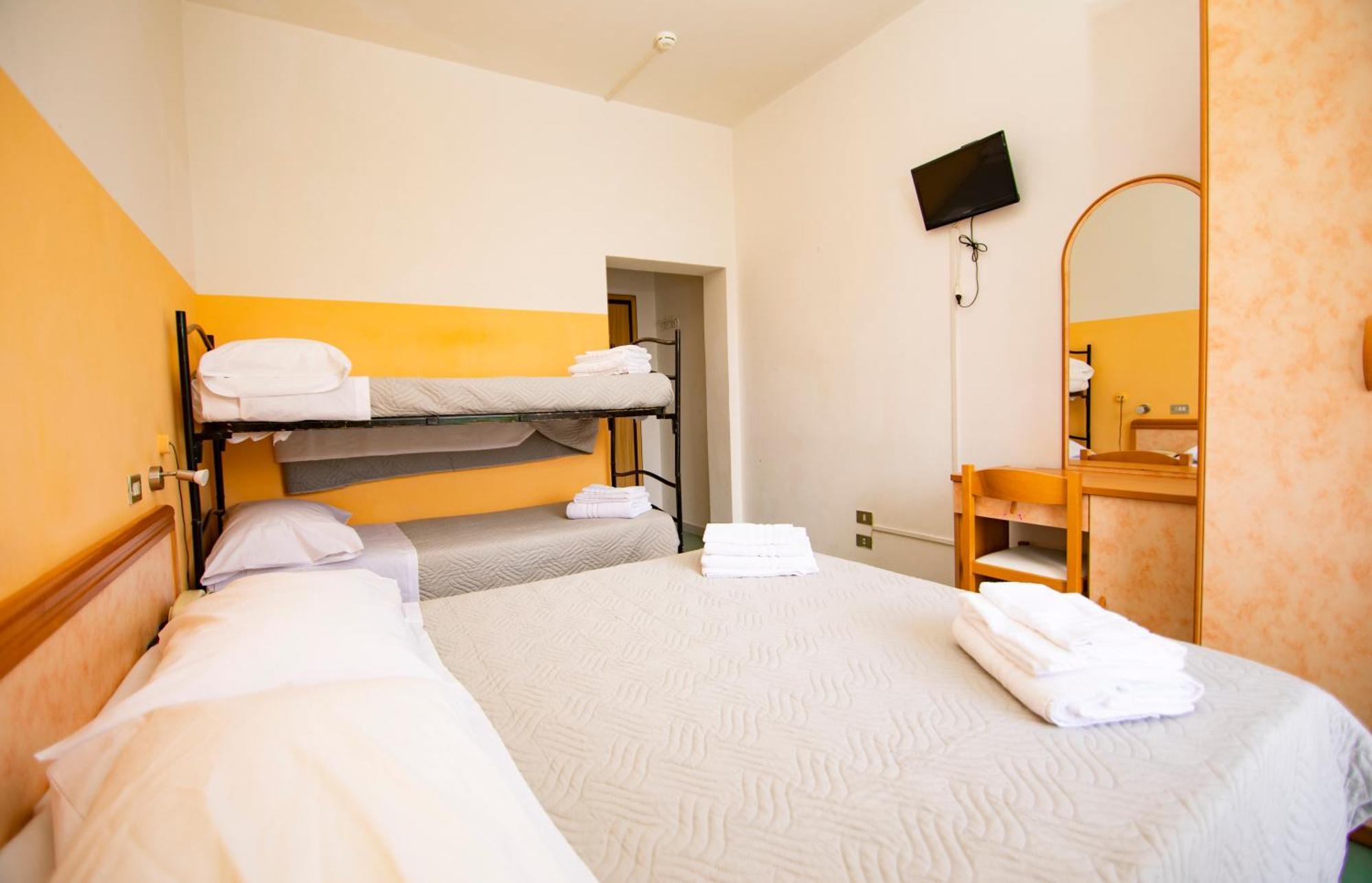 Hotel Montebello 리치오네 외부 사진
