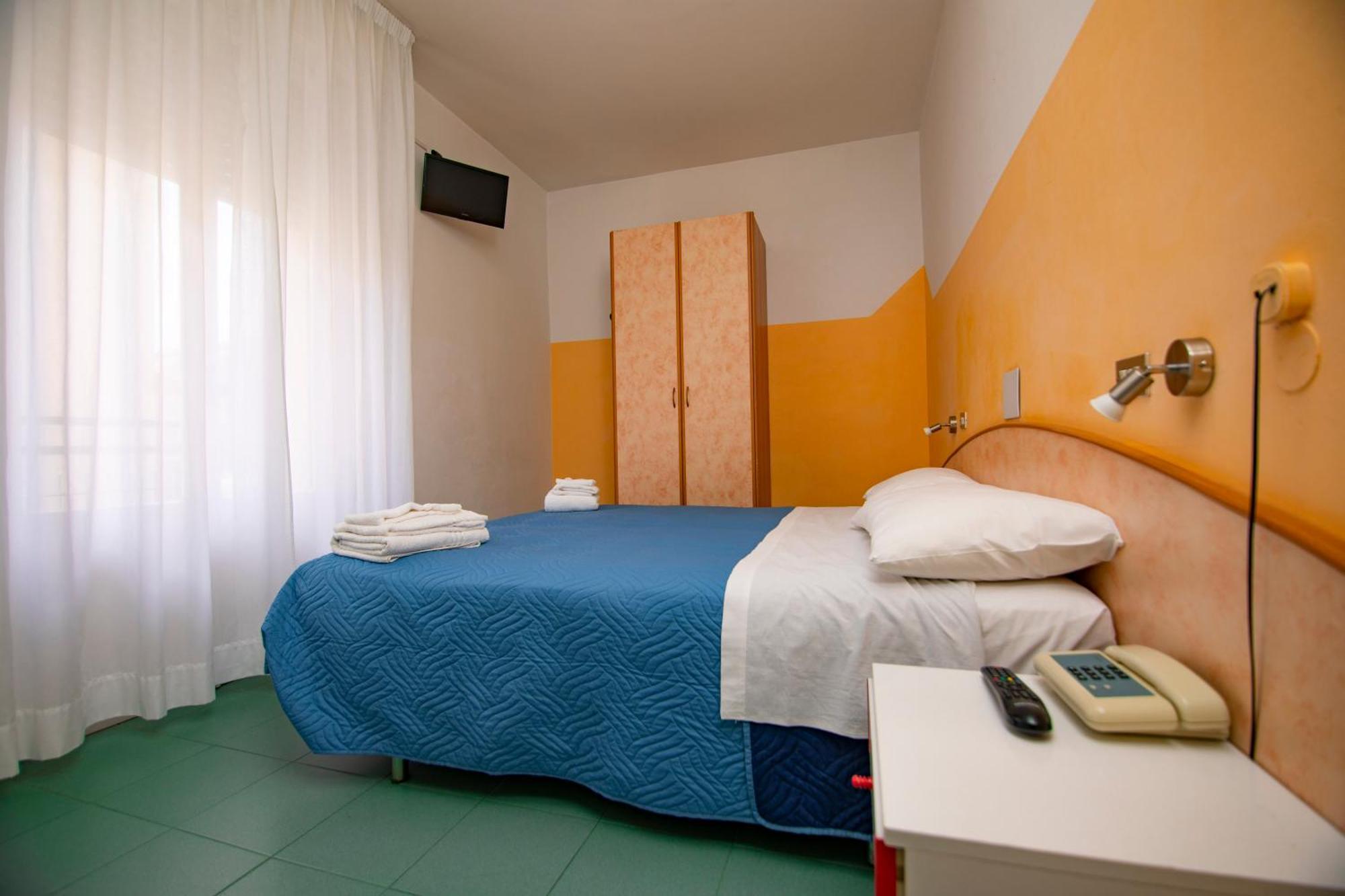 Hotel Montebello 리치오네 외부 사진