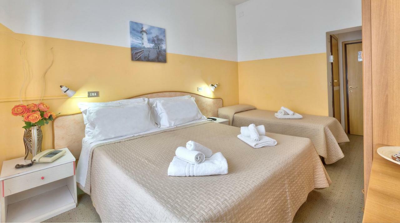Hotel Montebello 리치오네 외부 사진
