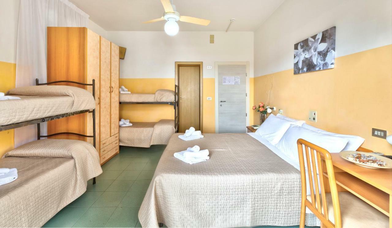 Hotel Montebello 리치오네 외부 사진
